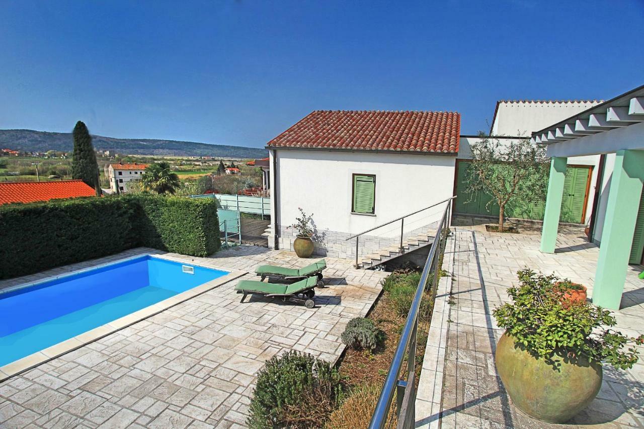Spacious Villa In Parecag With A Swimming Pool Sečovlje 外观 照片
